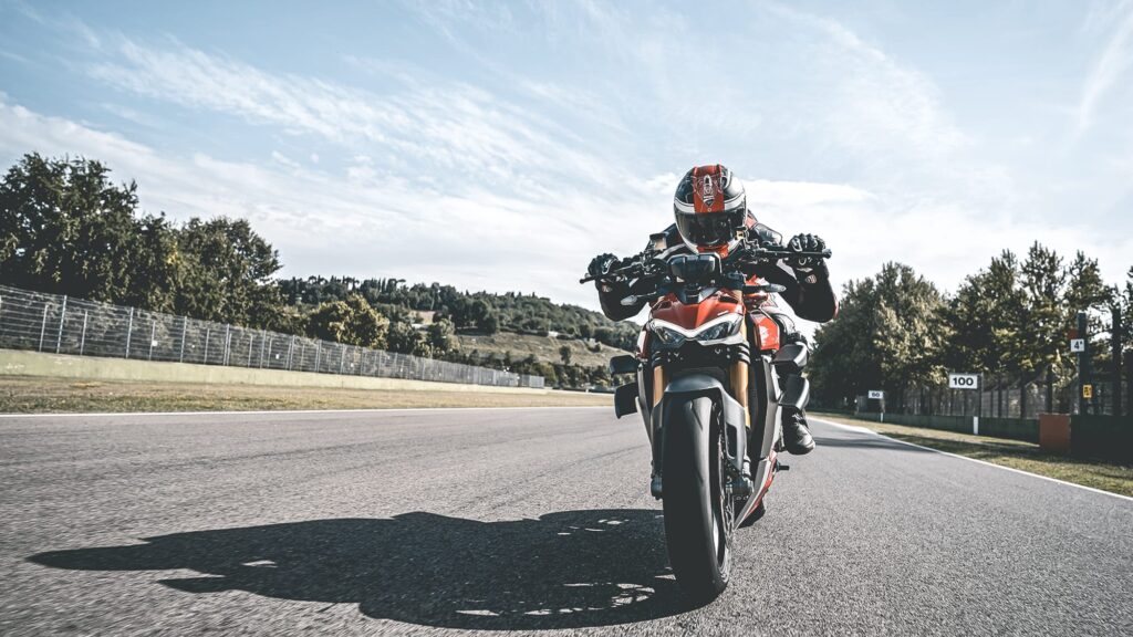Ducati Streetfighter v4