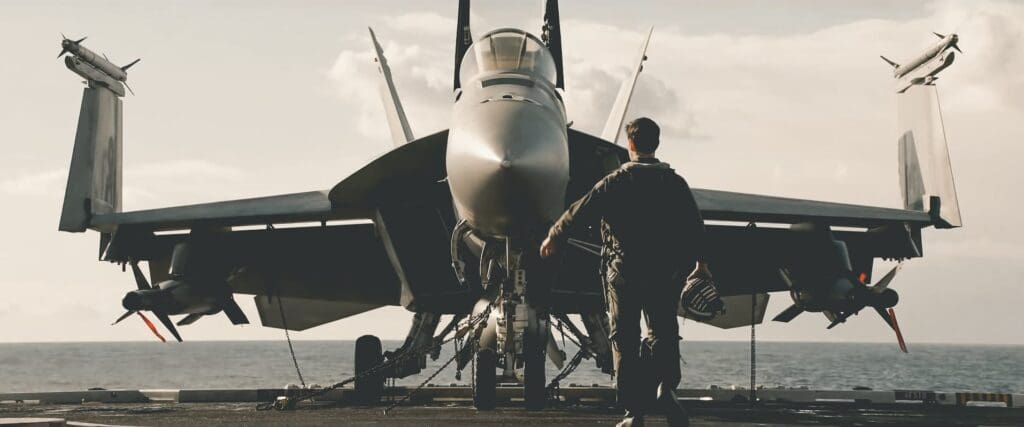 34 jaar later: Tom Cruise doet zijn stunts nog steeds zelf in Top Gun Maverick