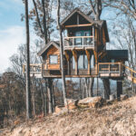 bijzondere hoogte, Airbnb Finds: old school Amerikaanse boomhut op eenzame hoogte