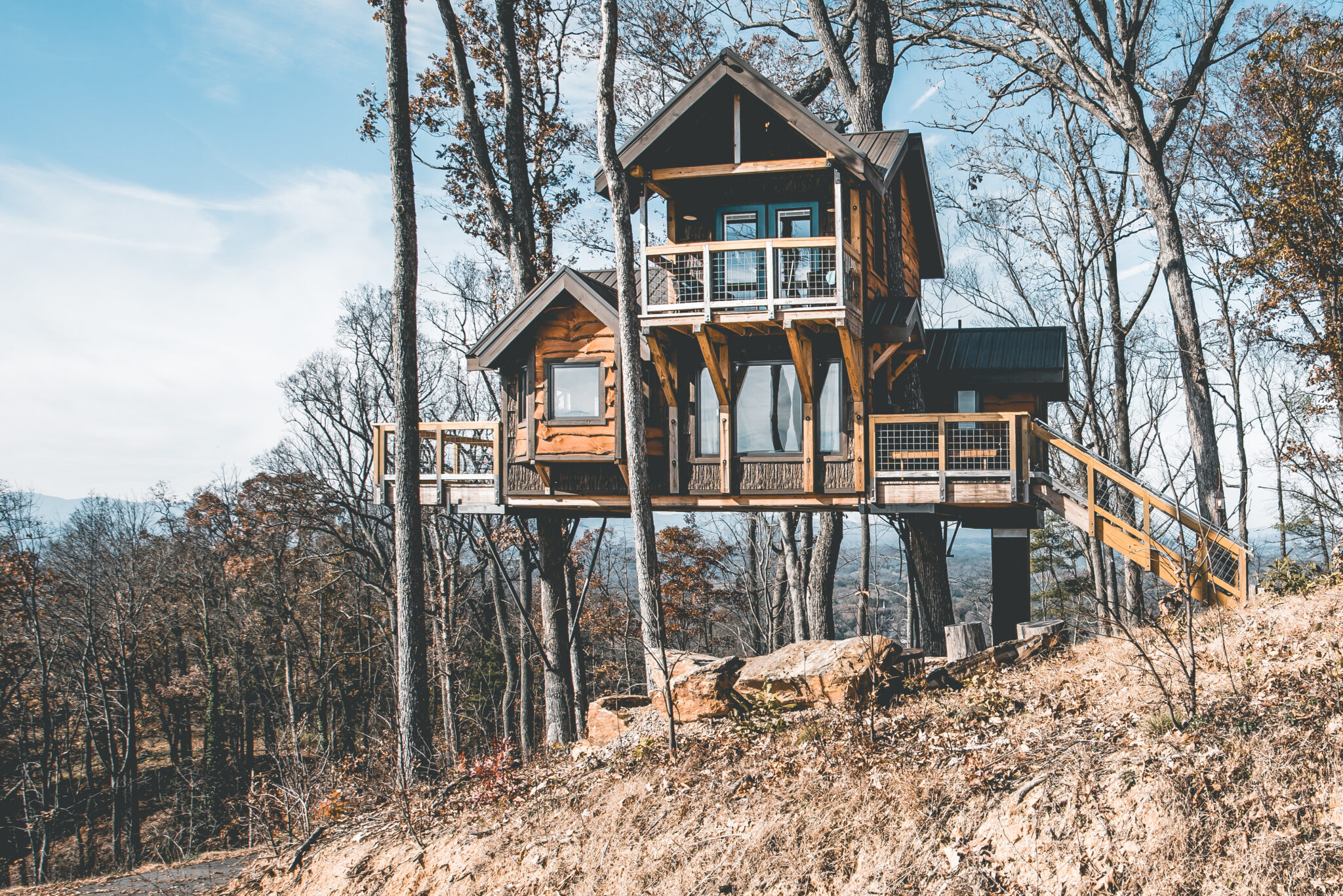 Airbnb Finds: old school Amerikaanse boomhut op eenzame hoogte