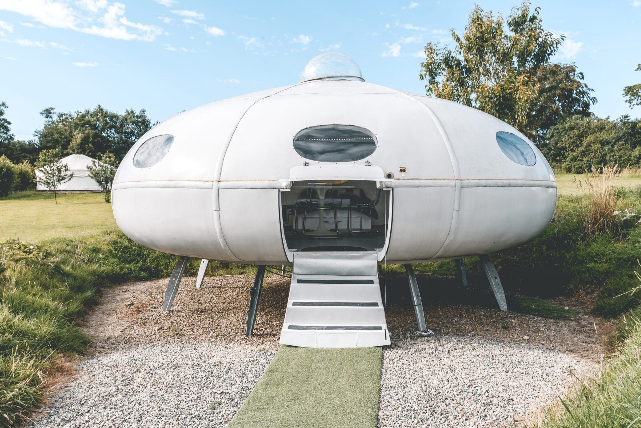 UFO Airbnb