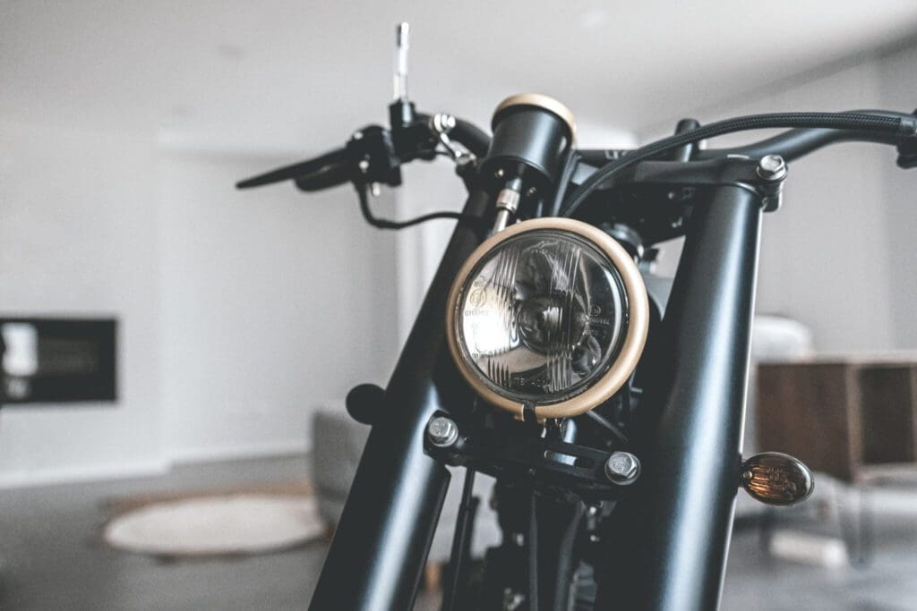 WKND Customs Honda CG125 - MANIFY