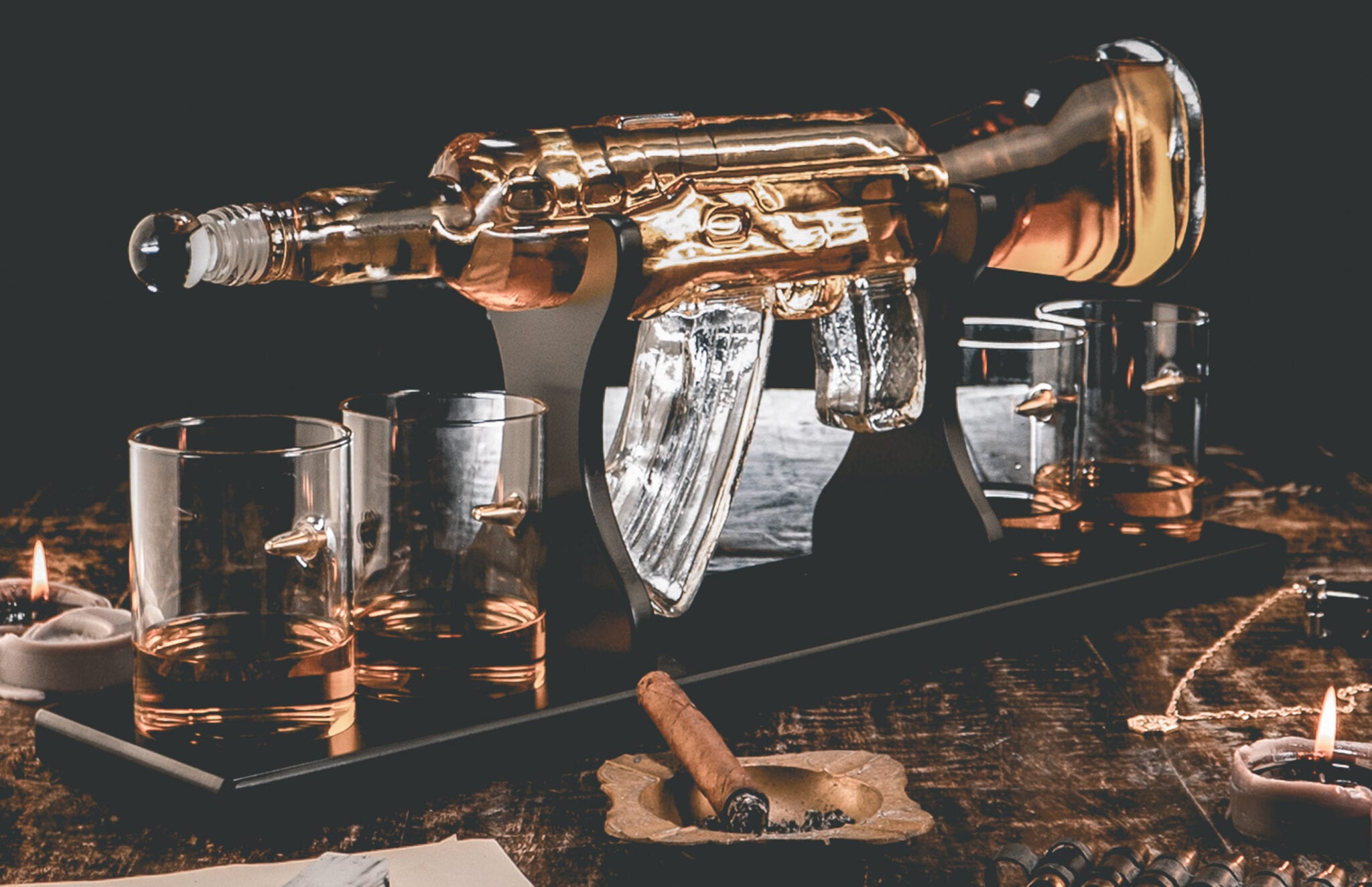 Mancave-inspiratie: deze AK-47 whiskey karaf maakt je interieur af