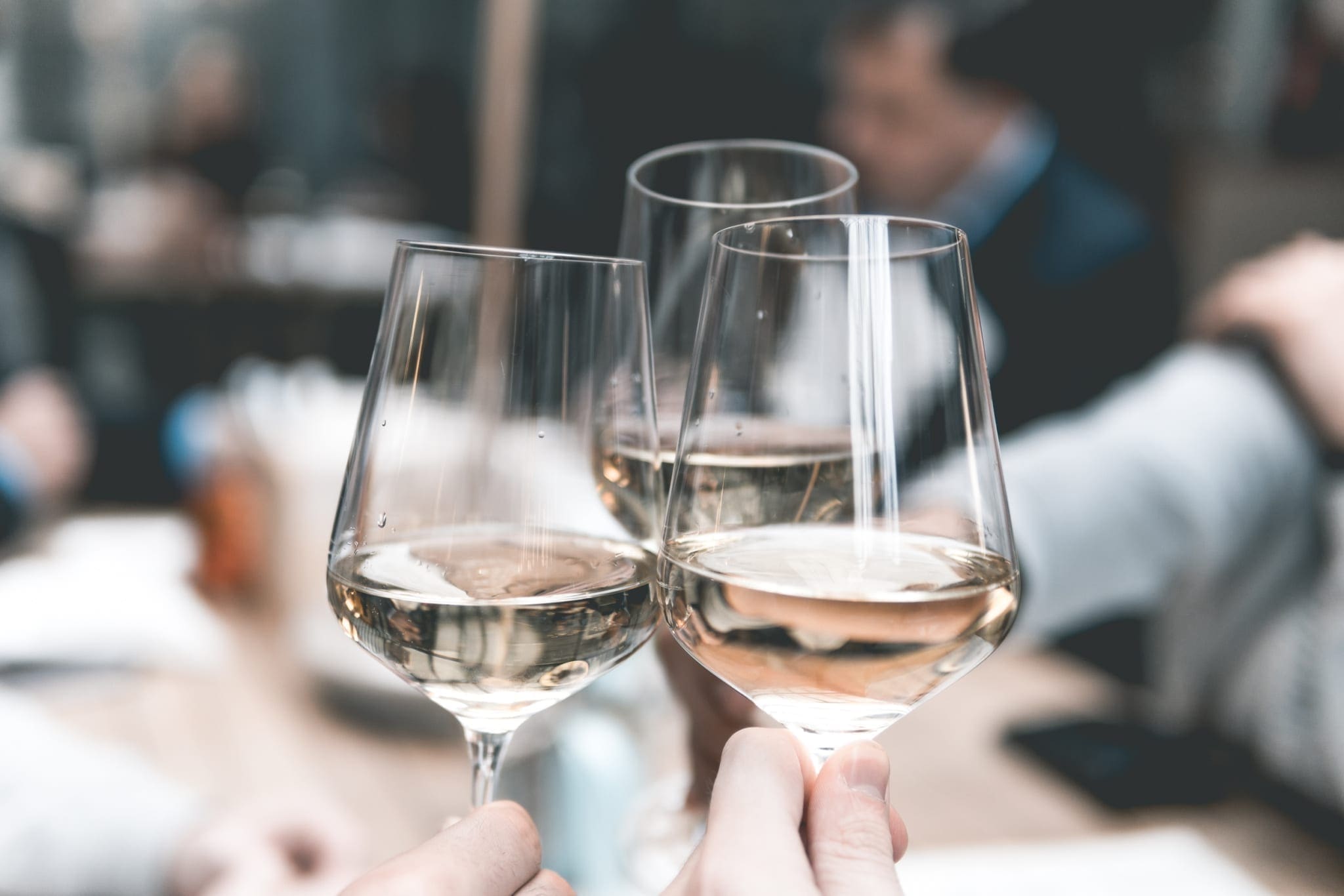 Hoelang is een geopende fles wijn houdbaar?