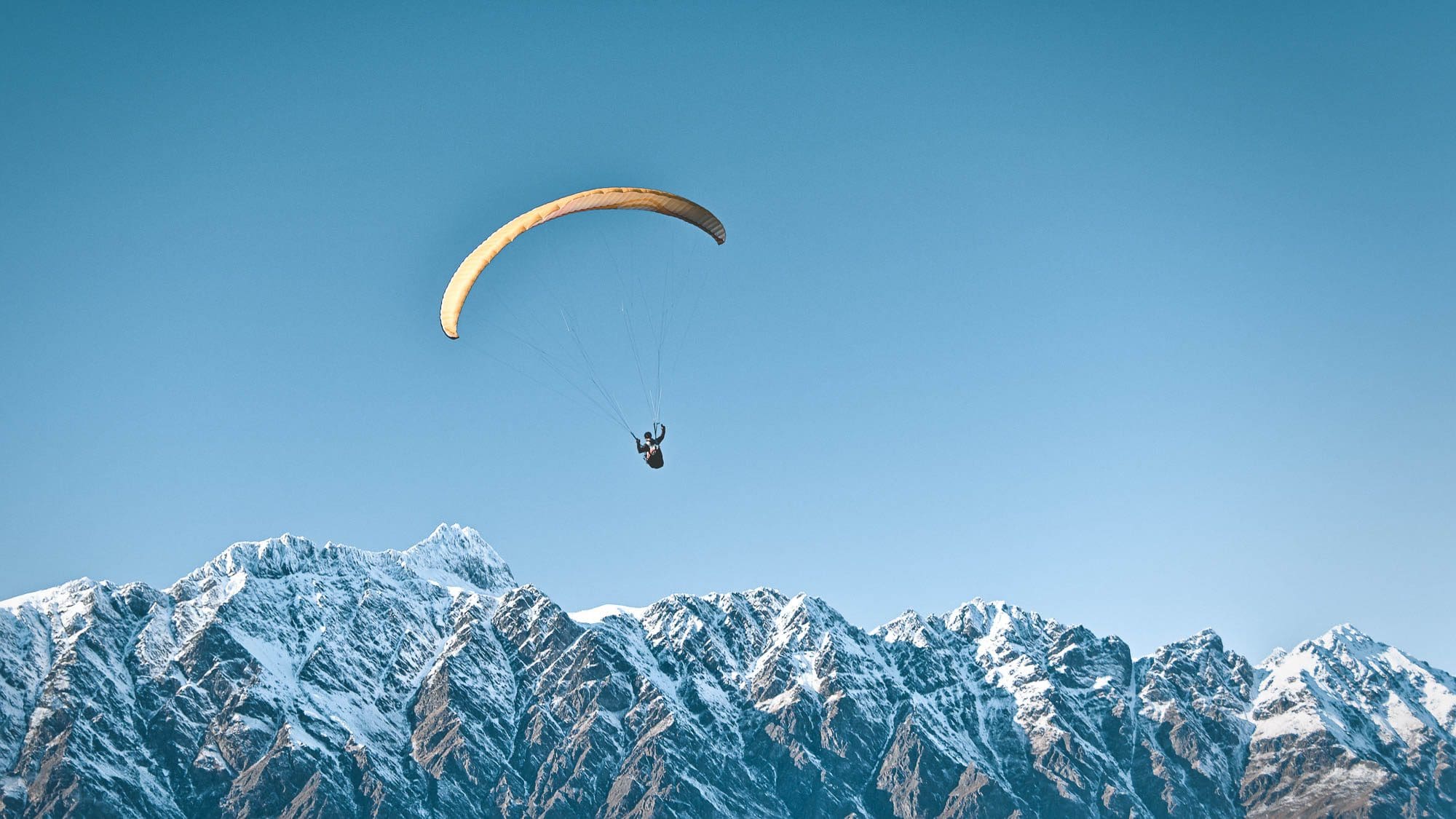 Off-piste: 5 brute wintersport-must do’s naast skien en boarden