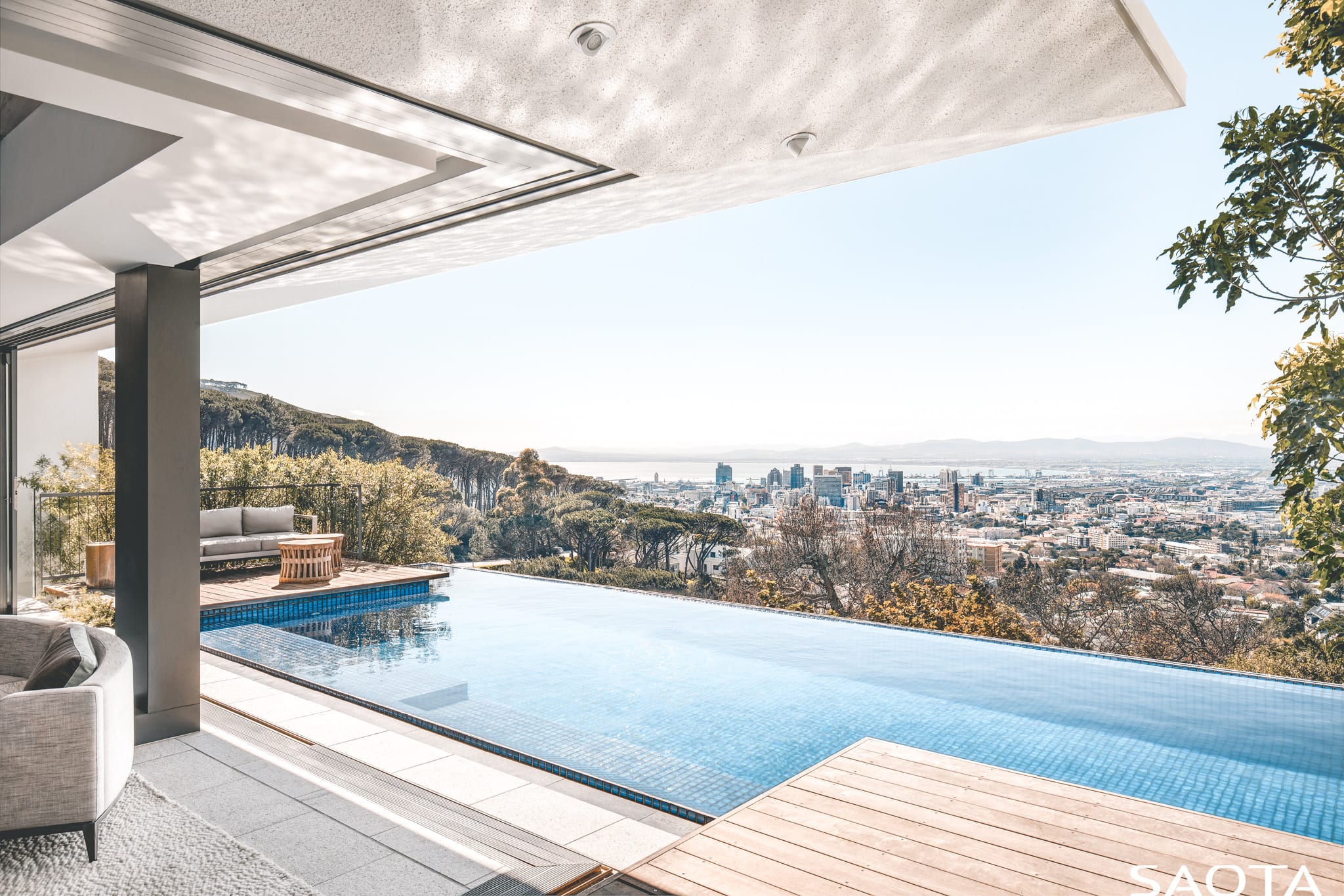 Deze droomvilla in Zuid-Afrika heeft uitzicht op Kaapstad en de Tafelberg