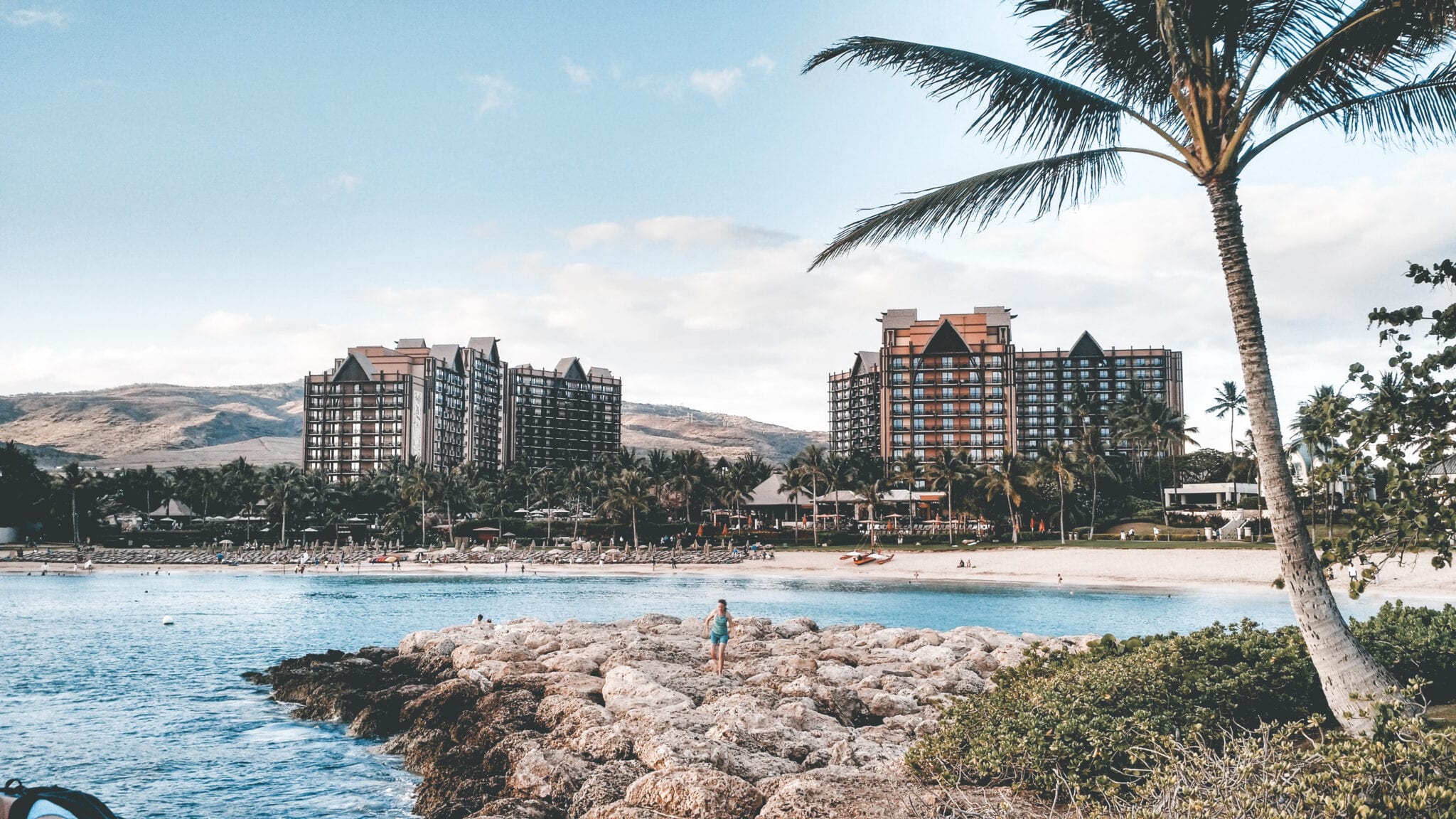 Je vliegticket en hotel worden nu door Hawaii betaald als je er komt ’thuiswerken’