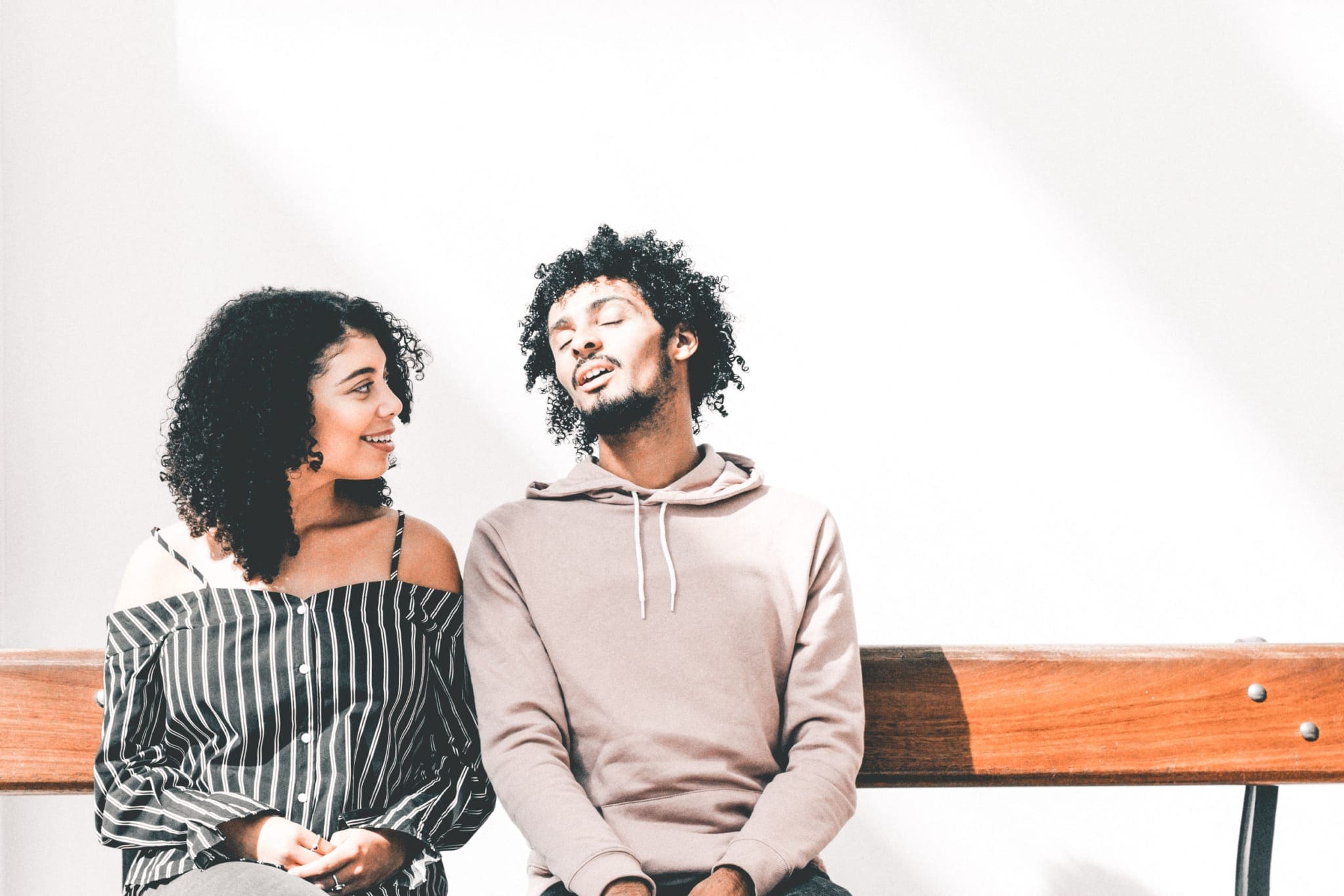 Flirten of friendzone: zo herken je het verschil