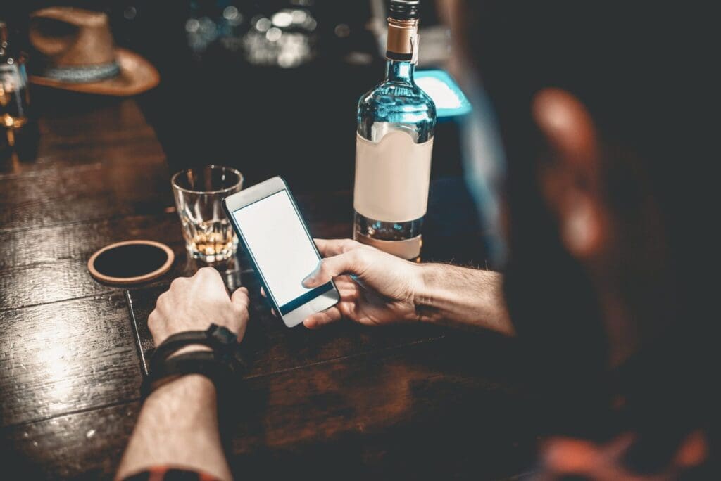 Geniaal: deze app stopt je als je dronken gaat whatsappen