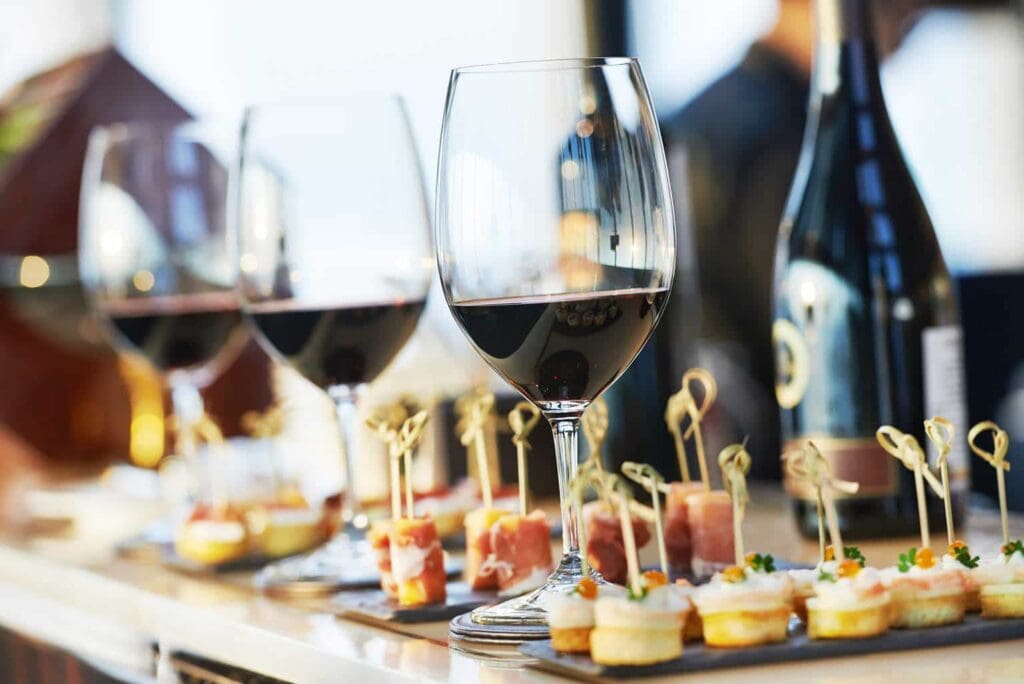 Etiquette: 10 dingen die je beter kunt laten tijdens een diner