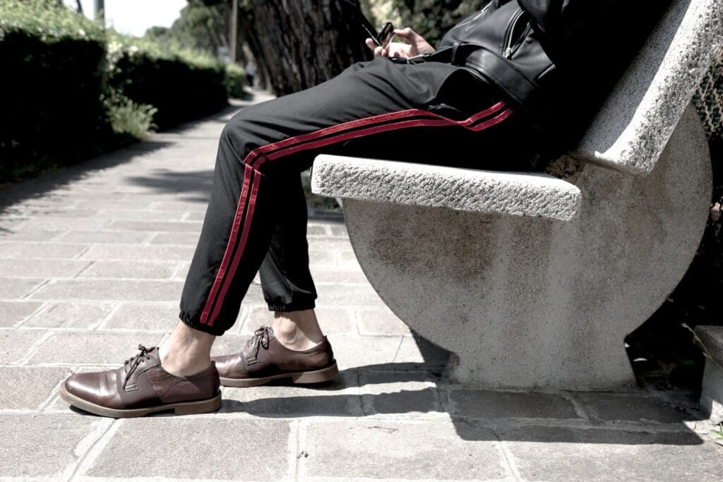 Hoe je de joggingbroek toch buitenshuis kan dragen