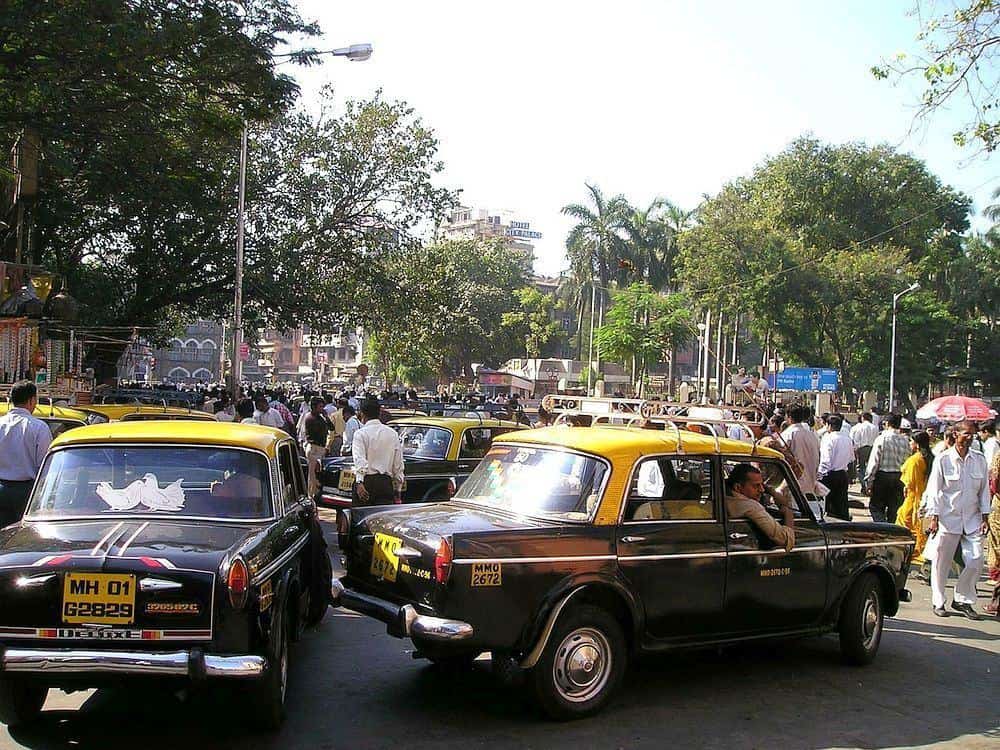 black-yellow-fiat-taxi