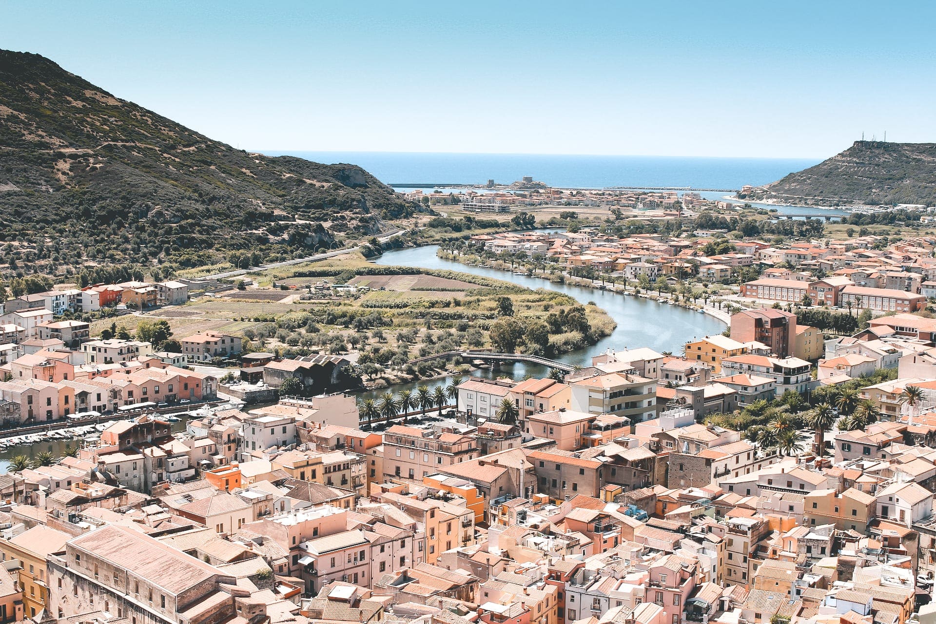 Bosa is de stad die je moet bezoeken op Sardinie