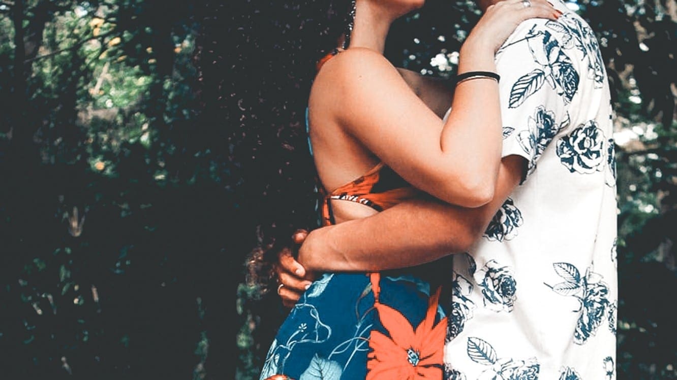 Flirten in het buitenland: dit doe je wel en niet