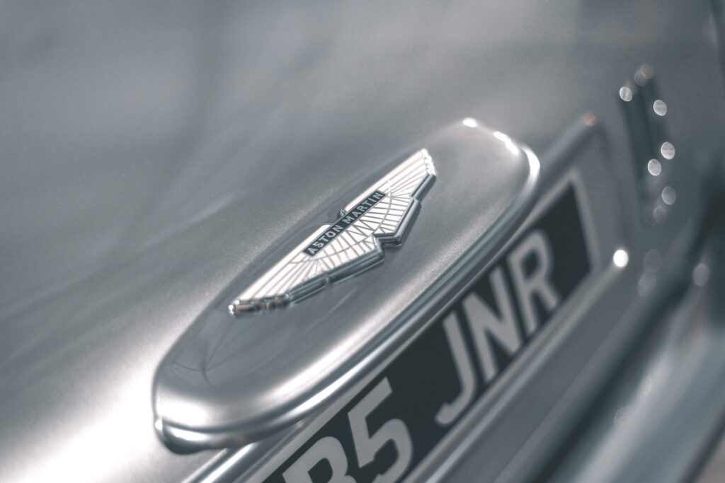aston martin DB5