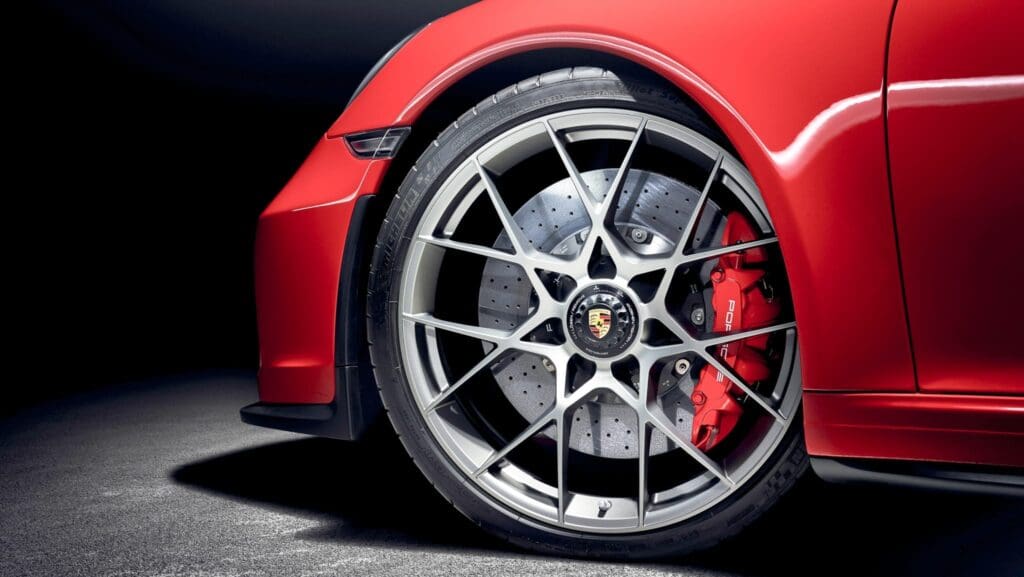 https://nieuws.porsche.nl/porsche-911-speedster-gaat-in-productie/