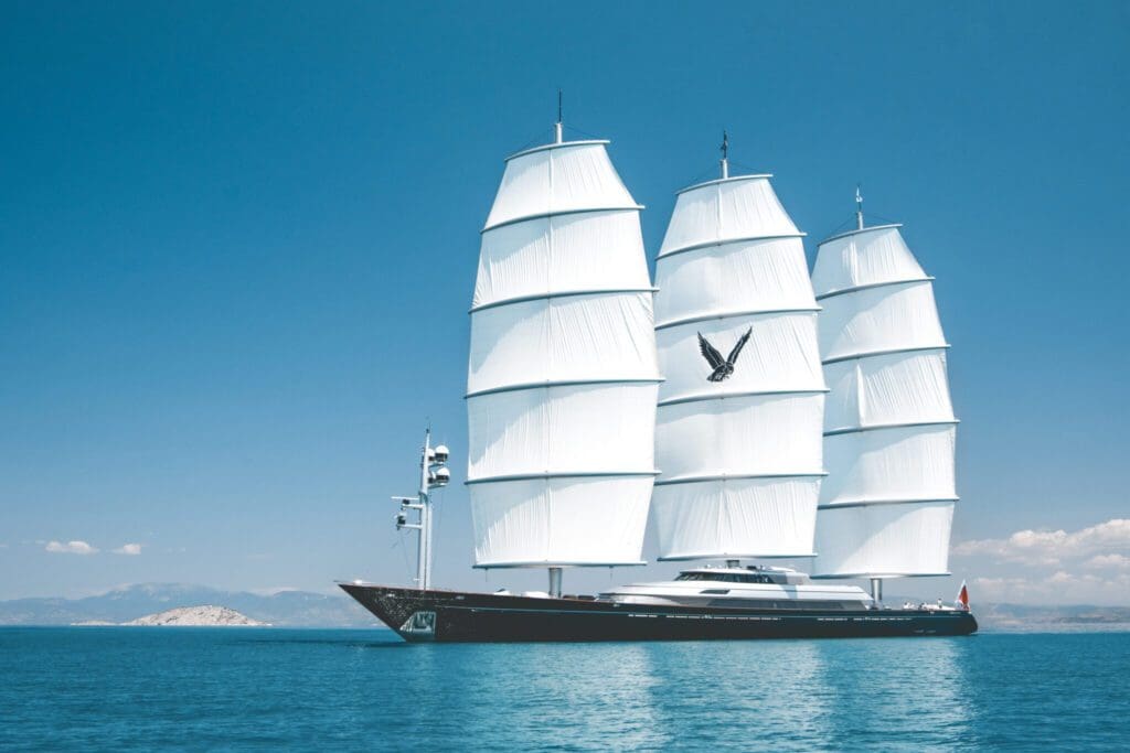 Hyperluxe droomreis: naar de Malediven met superjacht Maltese Falcon