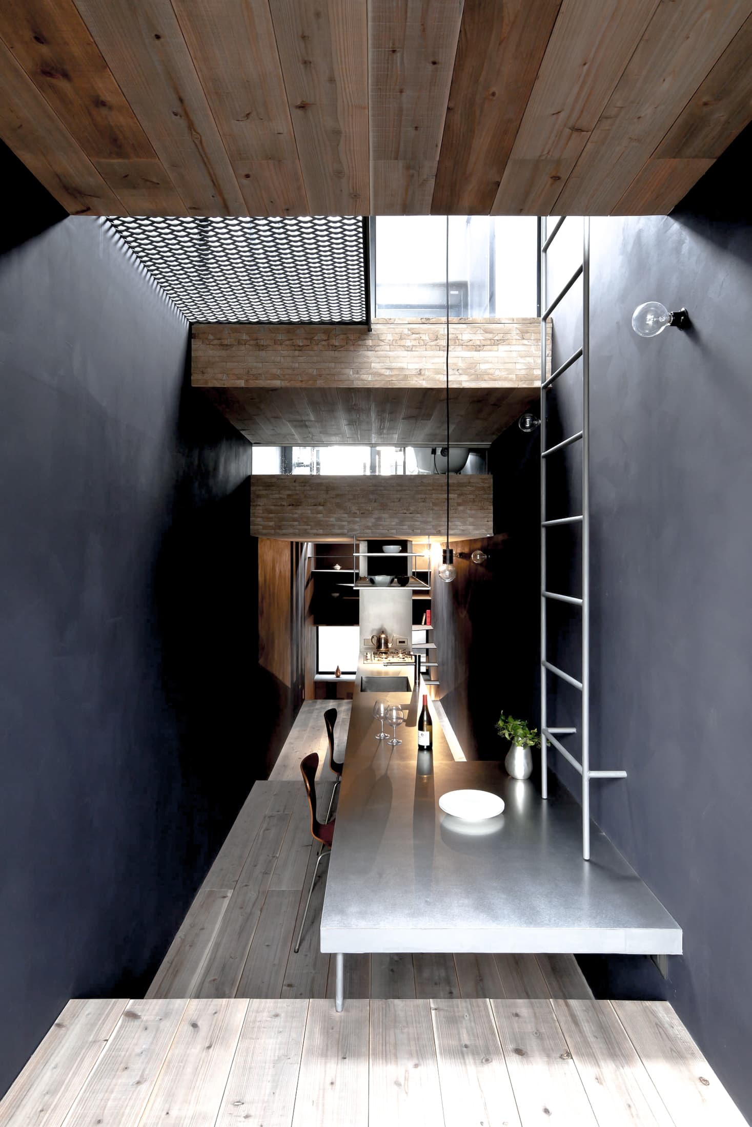 Minimalistisch appartement in Japan is krap 2,5m breed!