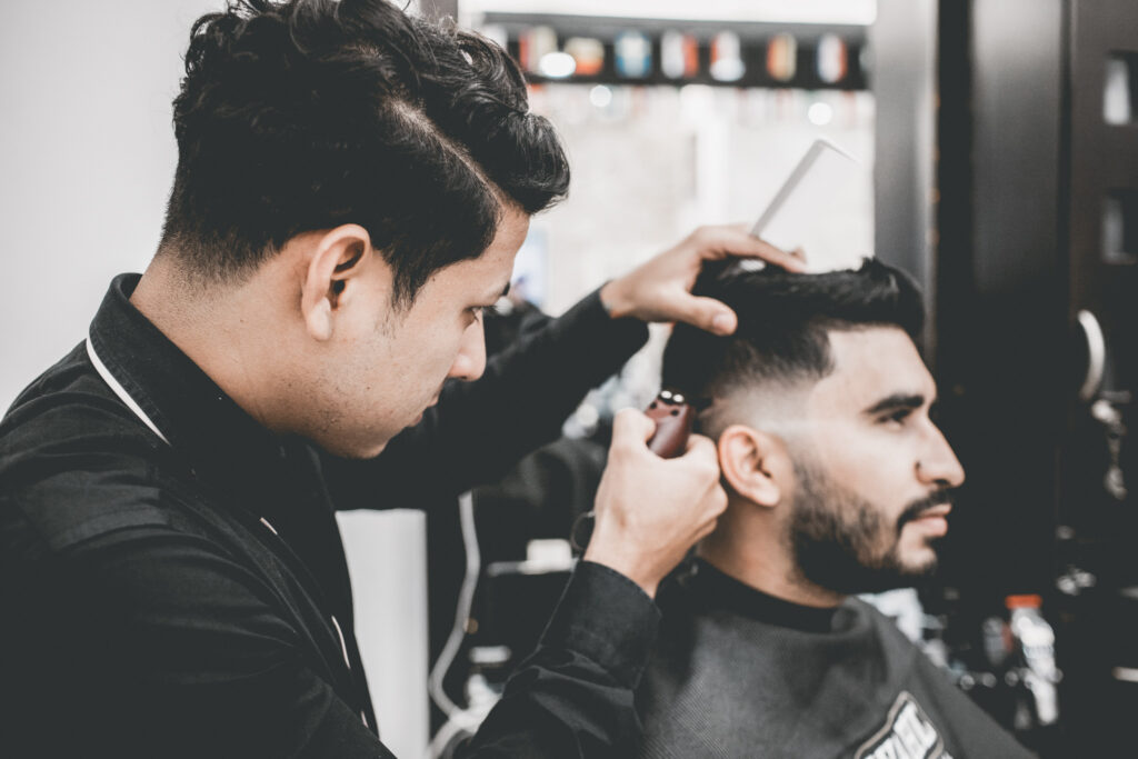 Het verschil tussen een taper en een fade kapsel