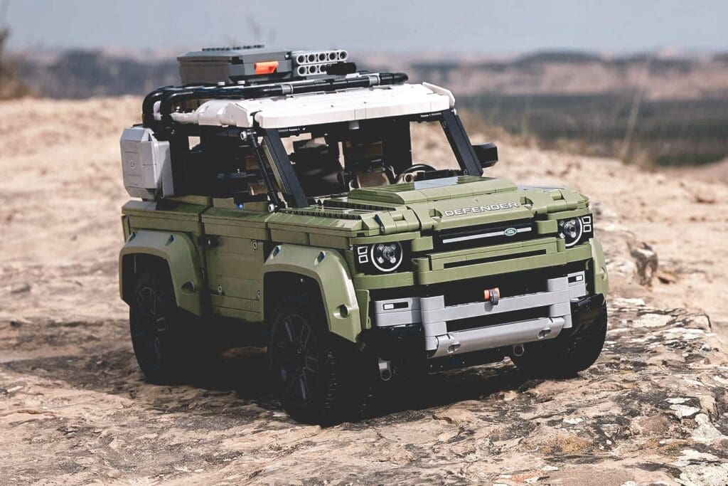 LEGO strikes again: bouw je eigen Land Rover Defender
