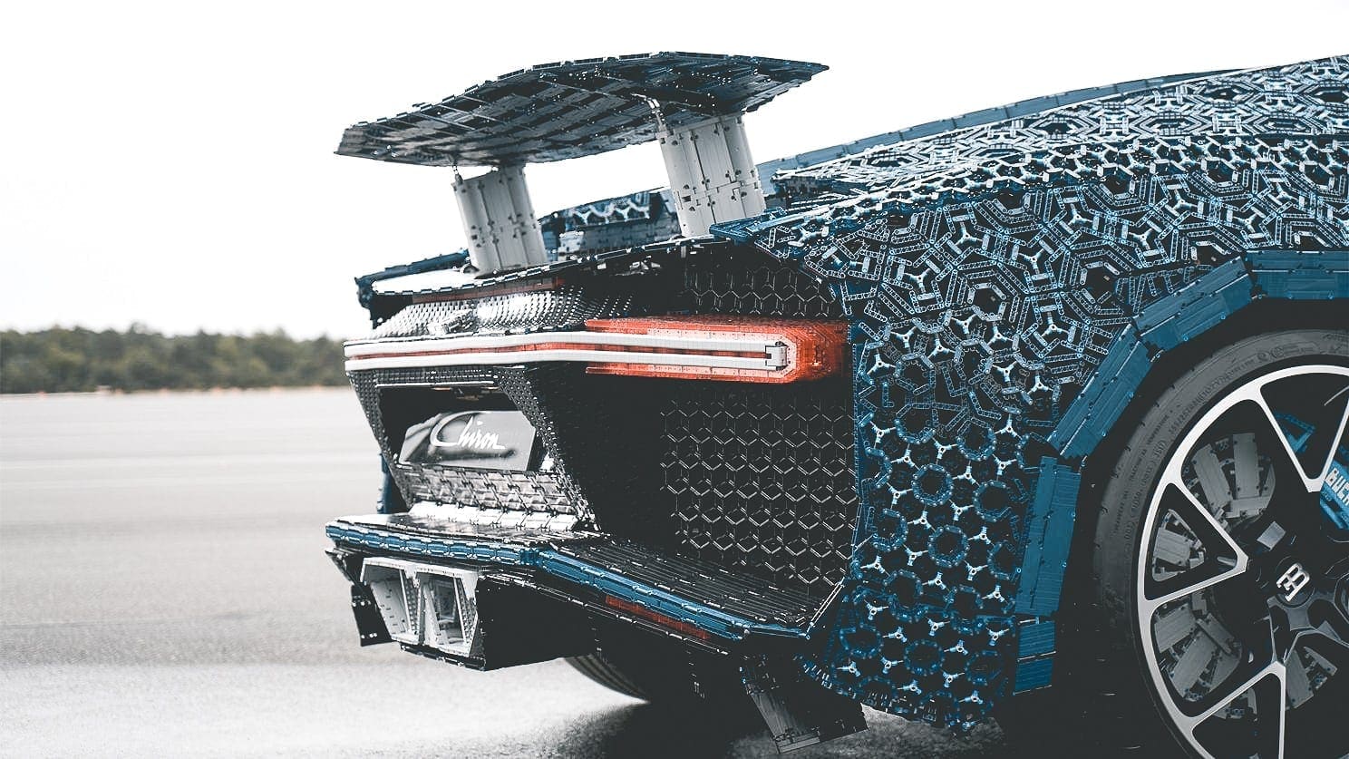 https://www.lego.com/nl-nl/themes/technic/bugatti-chiron/build-for-real?icmp=COXXXXHomeMSXTechnicProduct42083BuildForReal
