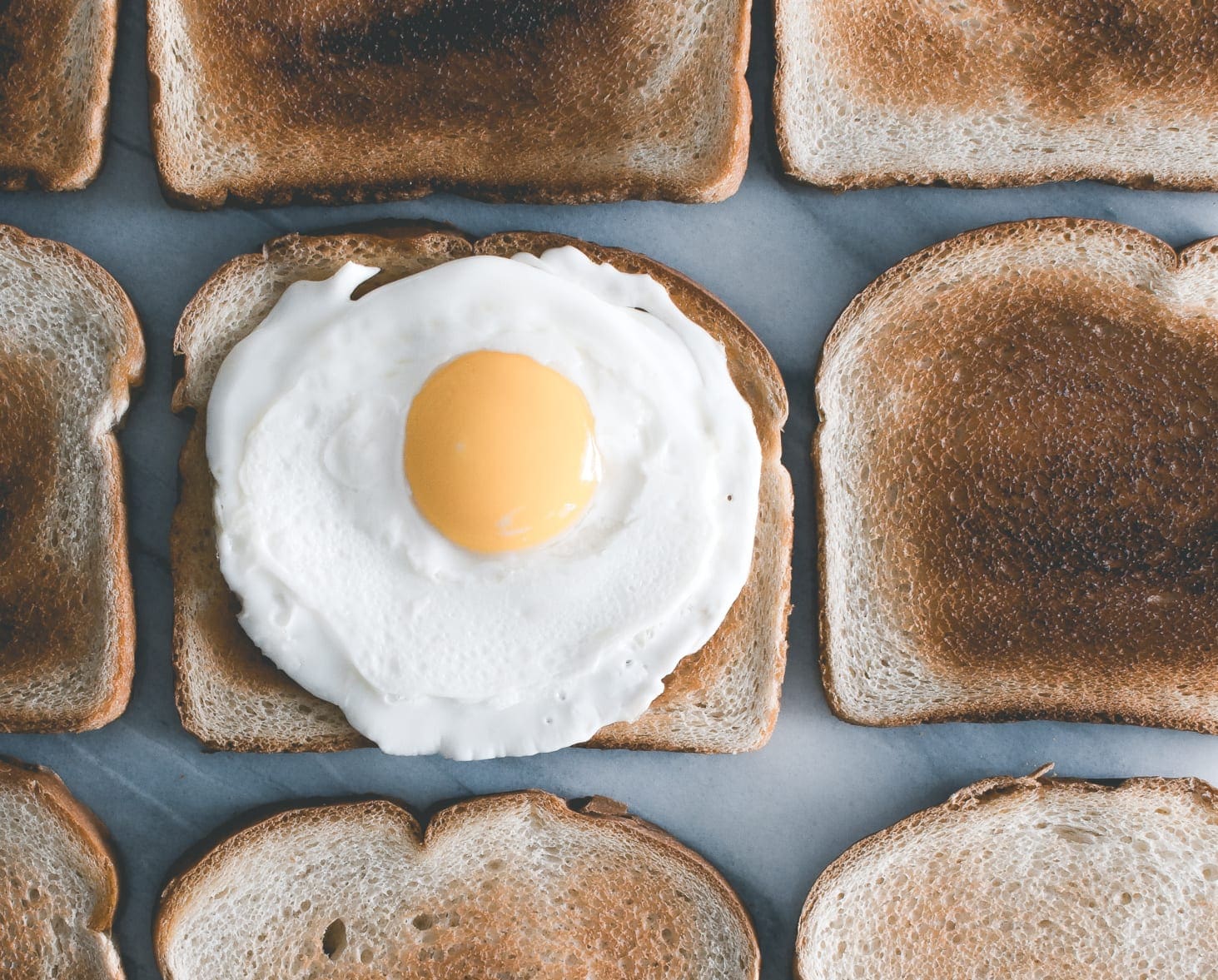 Dat brood je dik maakt is een mythe, zegt deze voedingscoach