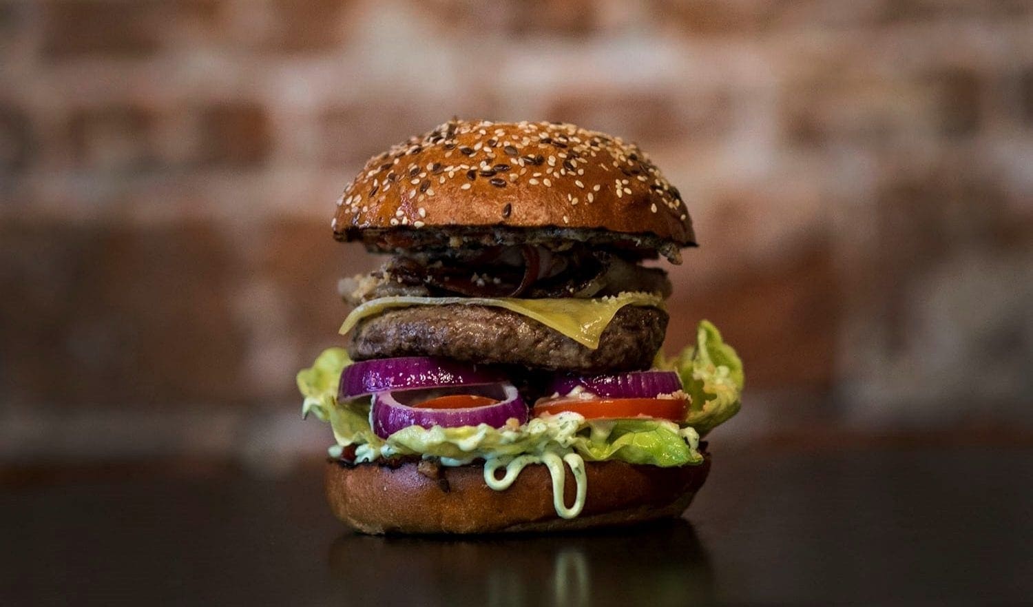 Einde discussie: expert vertelt hoe iedere burger (emoji) er uit hoort te zien