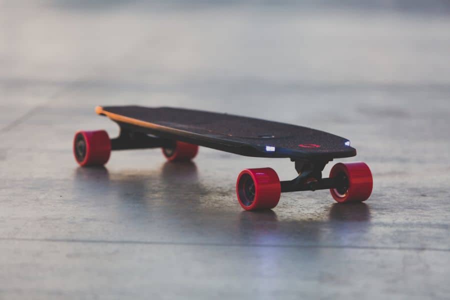 m-electric-skateboard-1482083826cl8p4