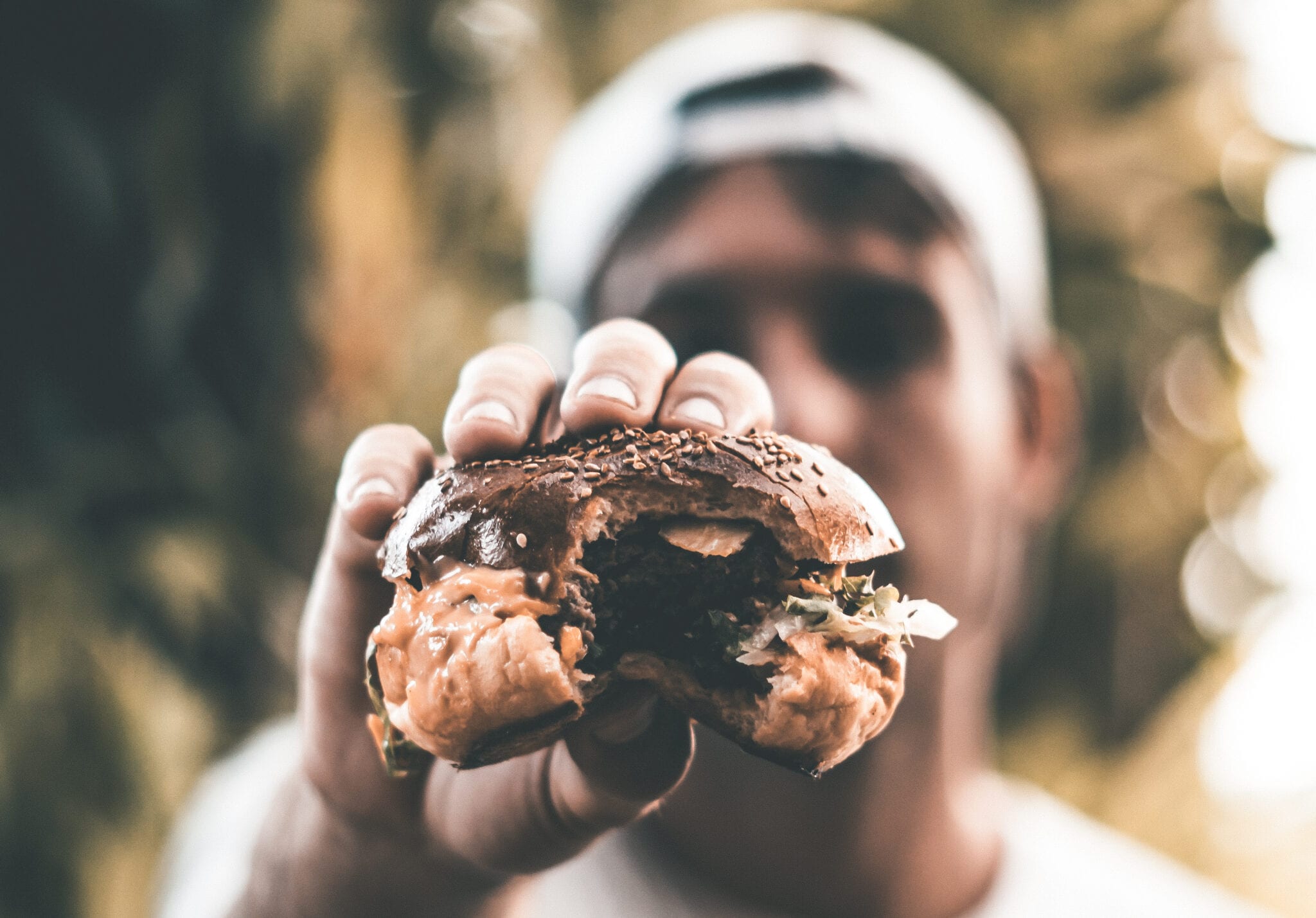 Tussendoor snacken? Met deze voeding kan je het voorkomen