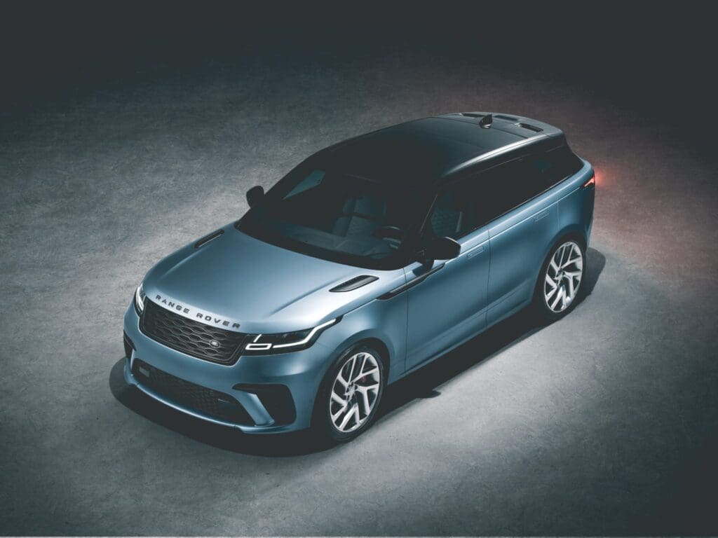 Maak kennis met de hele dikke Range Rover Velar SVA!