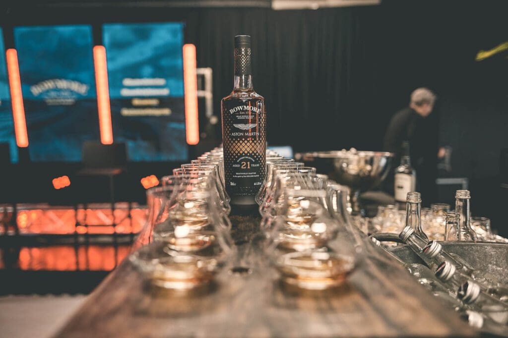 De schoonheid van Aston Martin in een fles: de Bowmore Masters ‘Selection