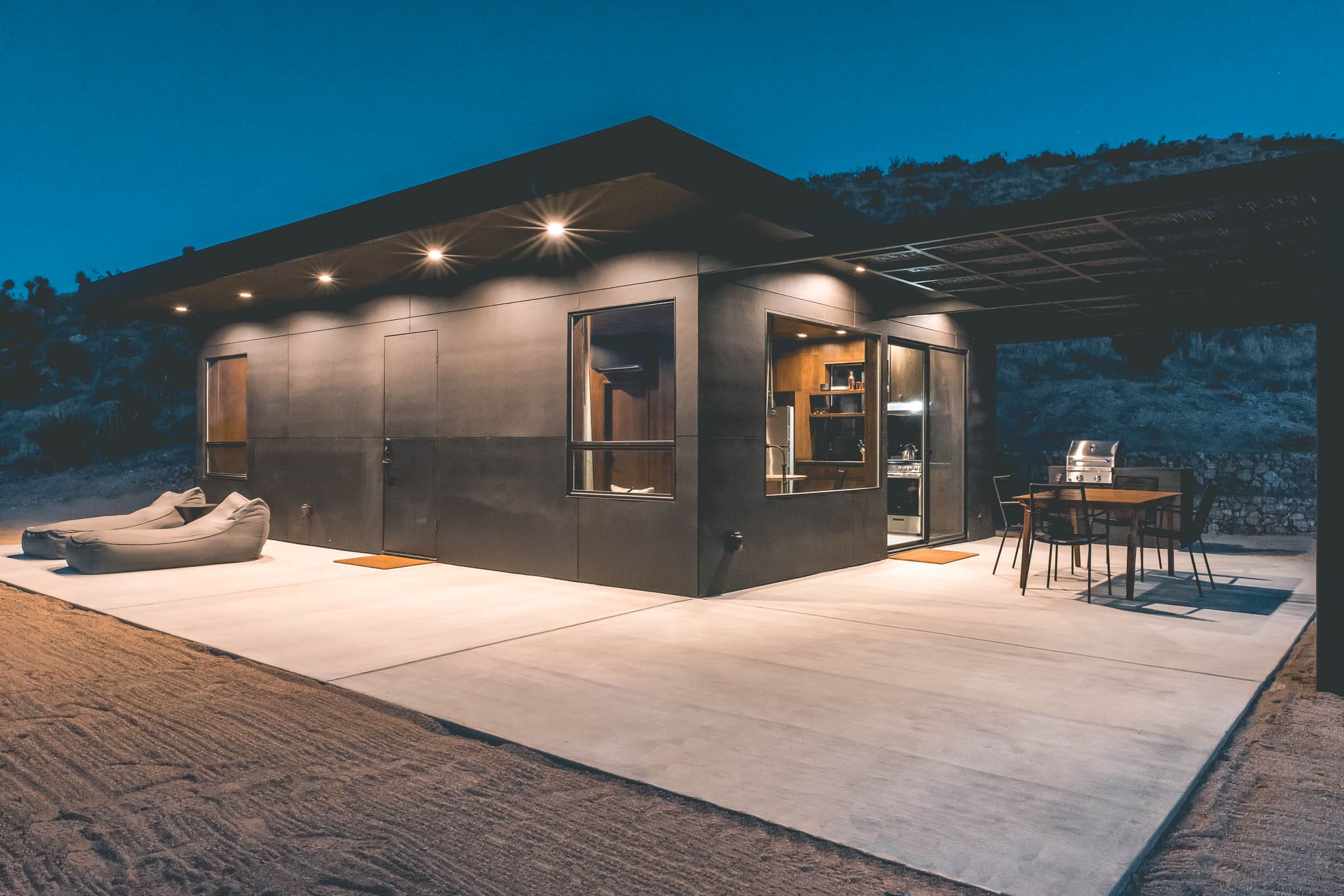 Desert, <strong>Airbnb Finds:</strong> off-the-grid villa in de High Desert van Californie