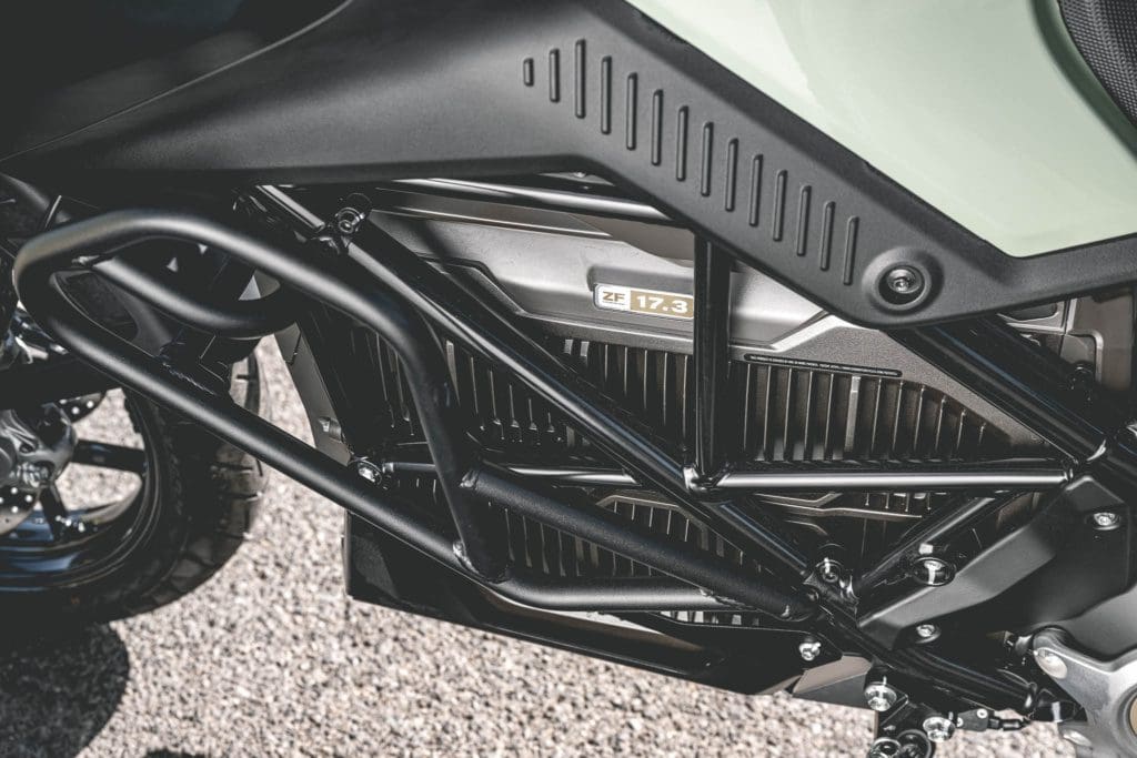 , Bucketlist-dingen: vlammen over de Etna met de all-road <strong>Zero DSR/X</strong>