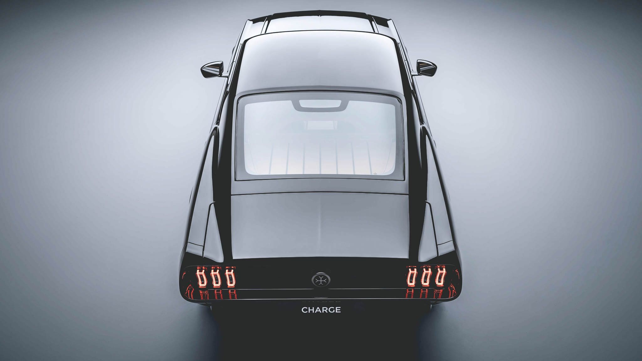 Fotoserie: iconische Mustang als laadpaal-verlengstuk