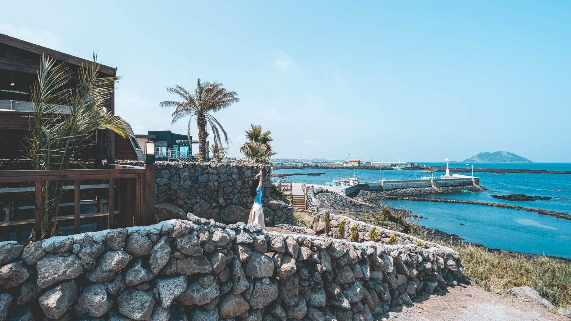 Zuid-Koreaanse, <strong>Airbnb Finds:</strong> Zuid-Koreaanse designvilla bij surfspot Jeju