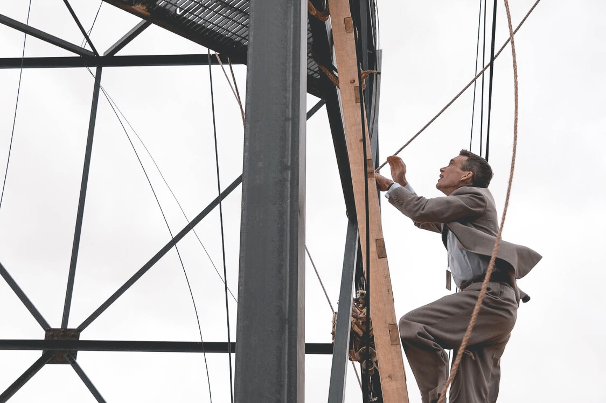 Eindelijk: Cillian Murphy schittert in officiele trailer Oppenheimer