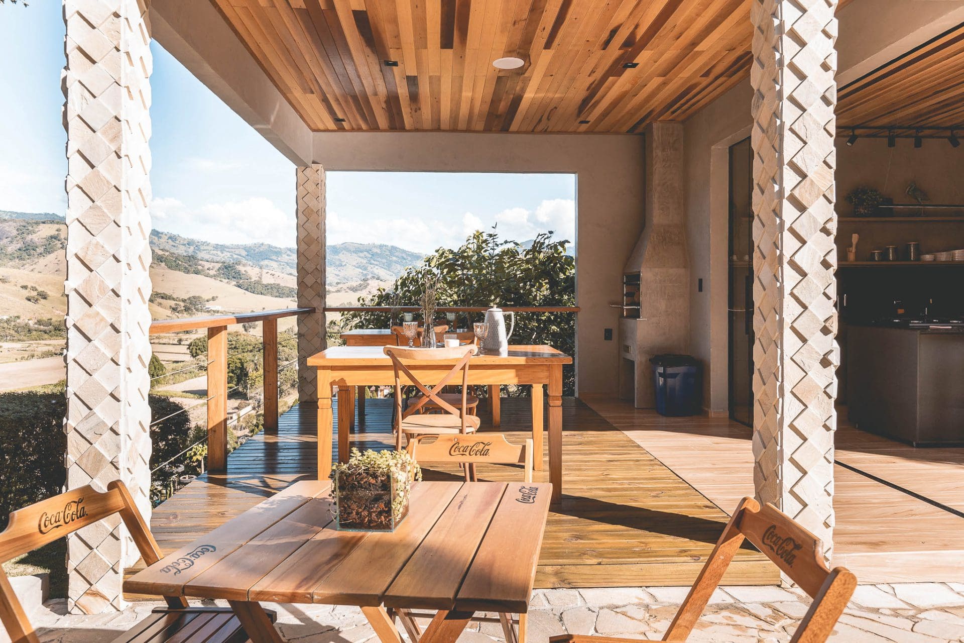 Brazilië, <strong>Airbnb Finds:</strong> off the grid optrekje met uitzicht op Braziliaanse bergen
