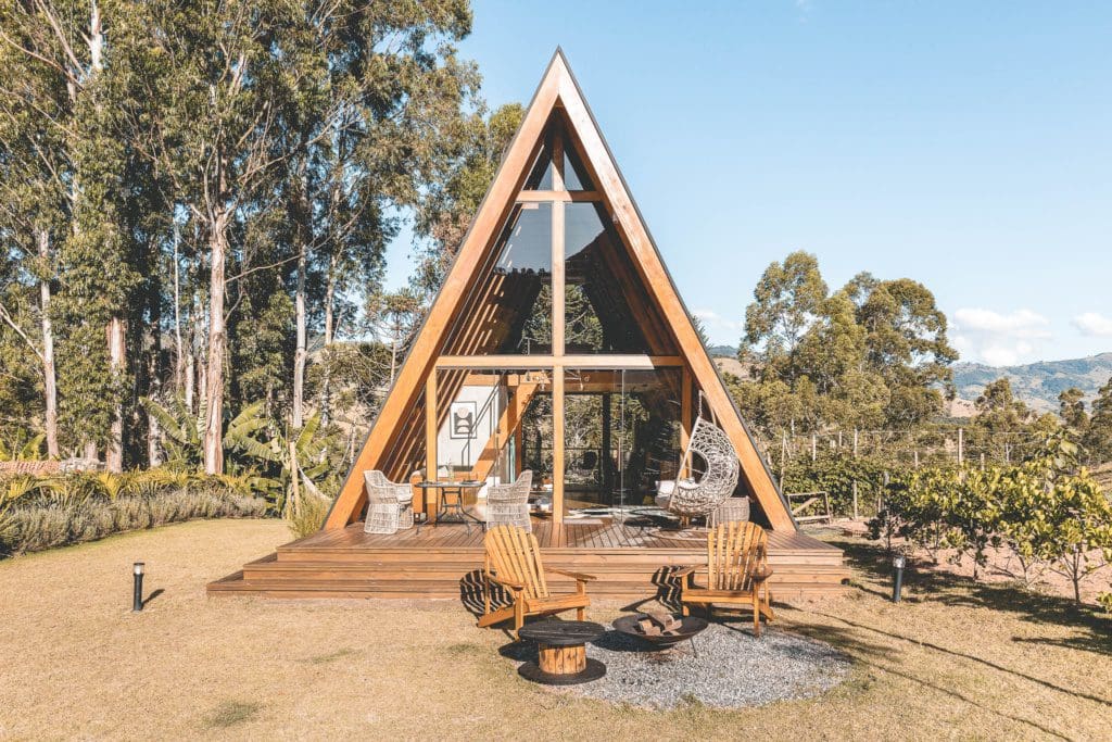 Airbnb Finds: off the grid optrekje met uitzicht op Braziliaanse bergen