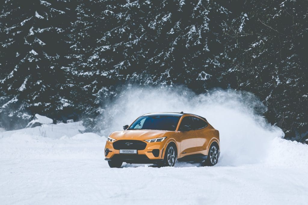 , Ice drifting in de Alpen met de <strong>Mustang Mach-E GT</strong>