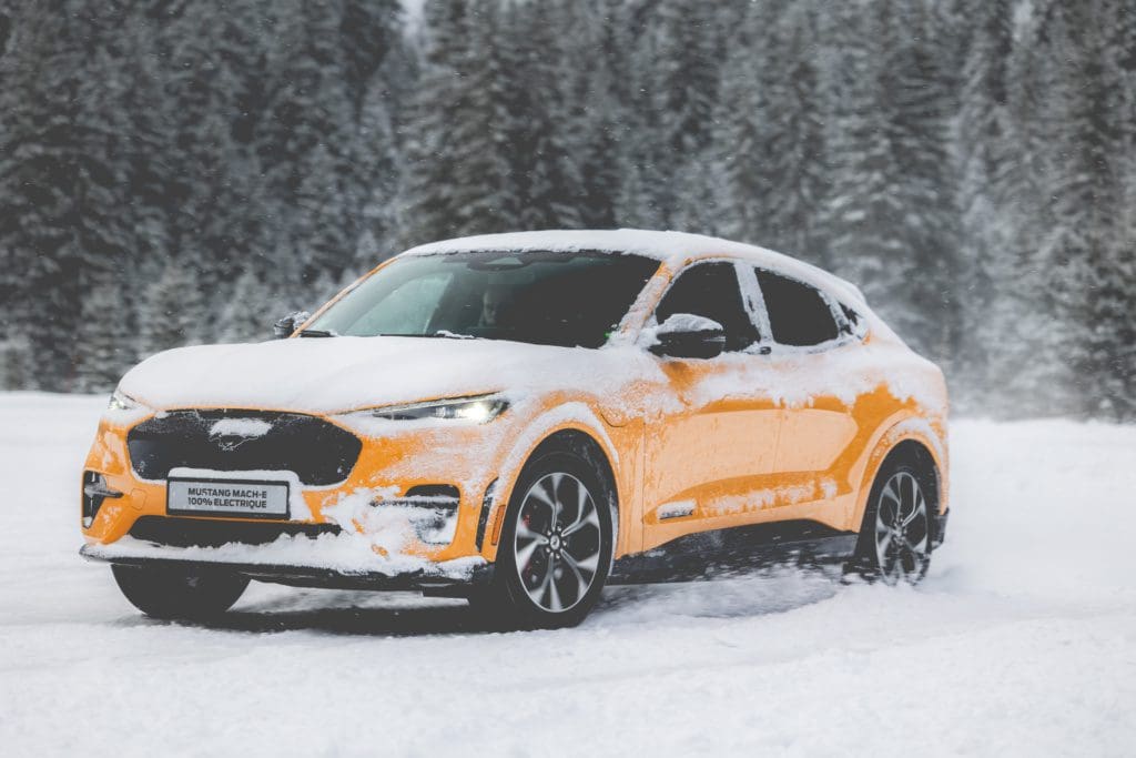 Ice drifting in de Alpen met de Mustang Mach-E GT