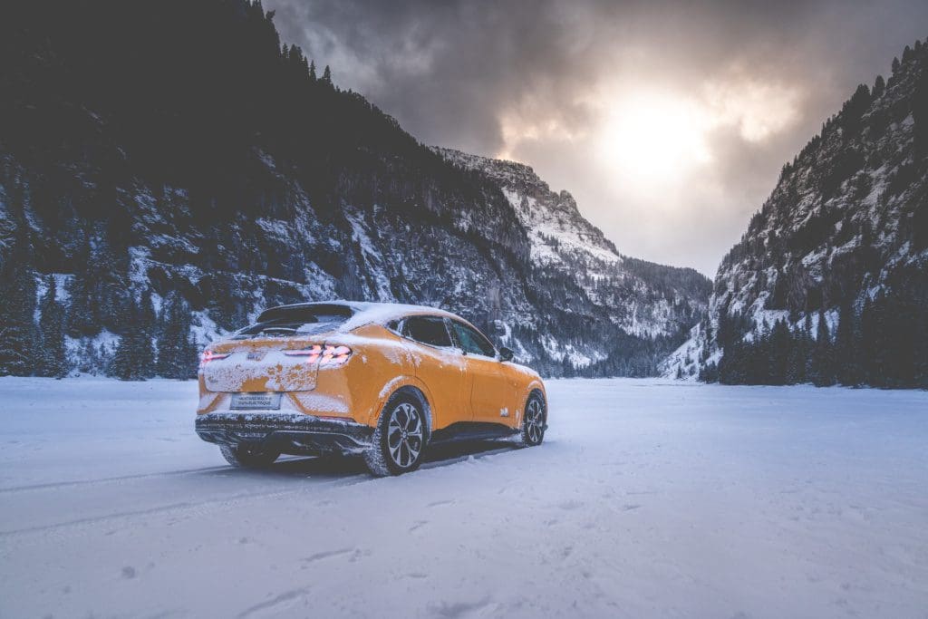 , Ice drifting in de Alpen met de <strong>Mustang Mach-E GT</strong>