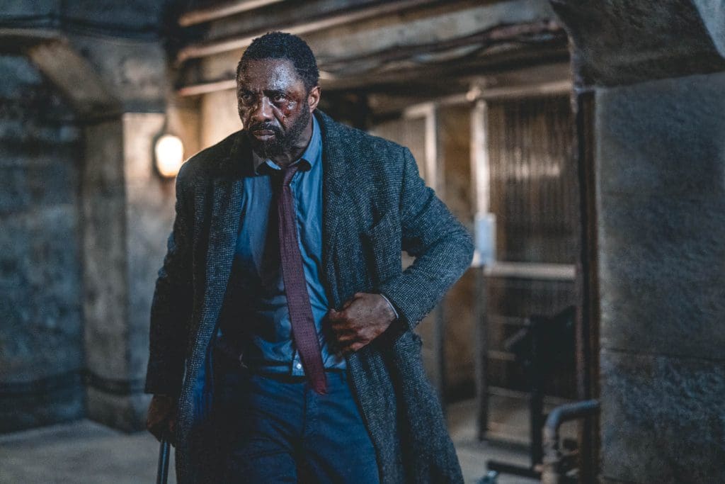 De snoeiharde trailer van Luther: The Fallen Sun is hier