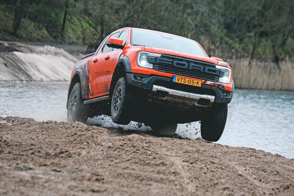 Bucketlist-dingen: off road met de vernieuwde Ford Ranger Raptor