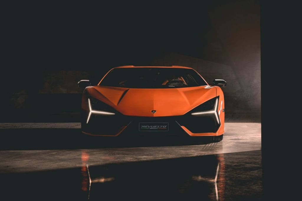 Lamborghini komt met heerlijk verjaardagscadeautje: de ‘Revuelto’