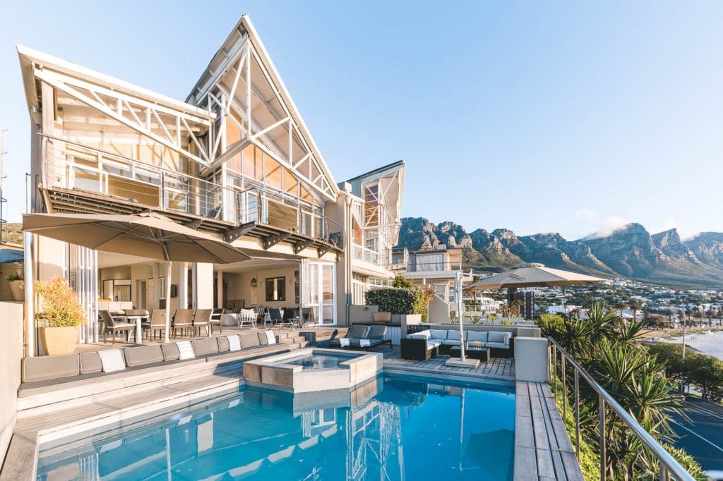Airbnb Finds: luxe droomvilla in Kaapstad aan het strand