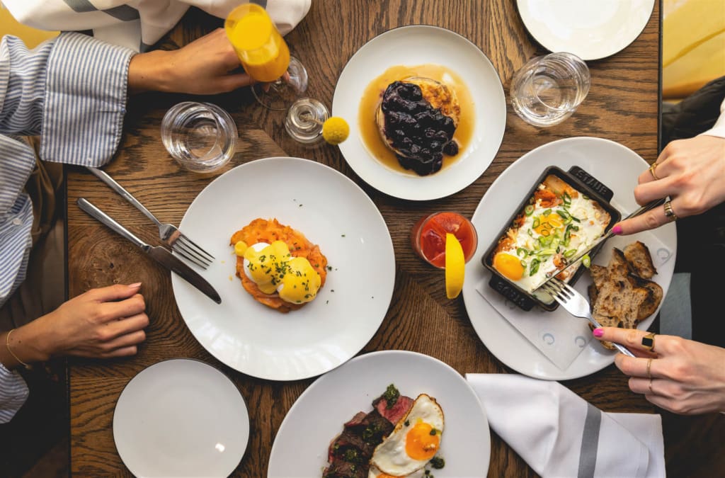 Celia Amsterdam: Californische Bottomless Brunch met 70’s vibes