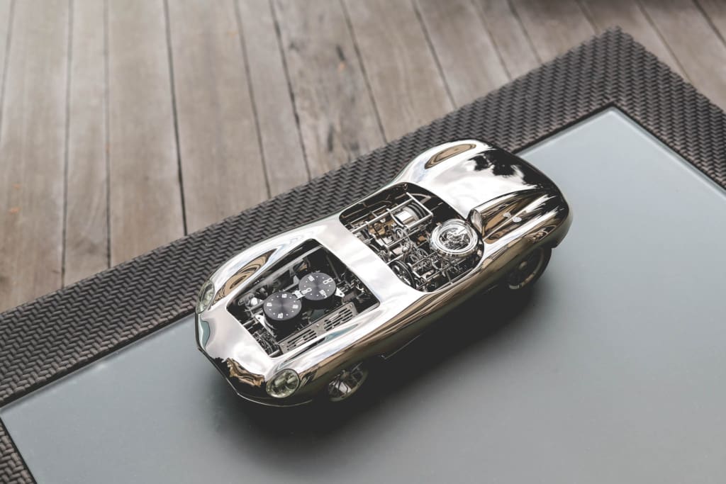 L'Epée, Half retro sportwagen, half horloge: <strong>L&#8217;Epee Time Fast II Clock</strong>