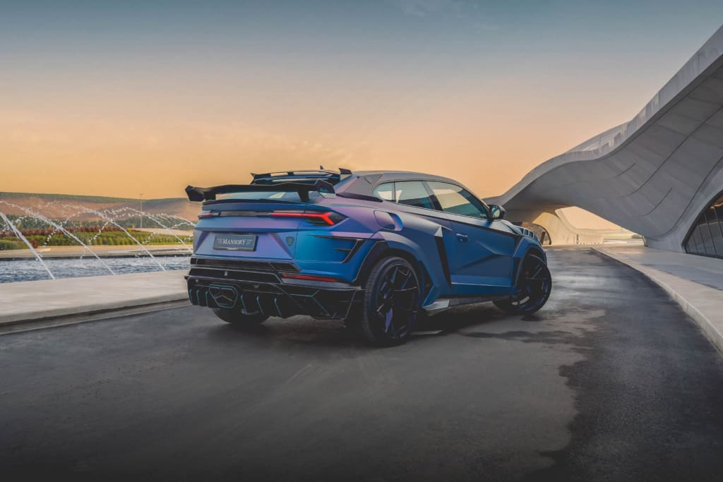 Mansory Venatus Coupé Evo C, <strong>Mansory</strong> tovert Lambo Urus om tot dikste 3-deurs ter wereld