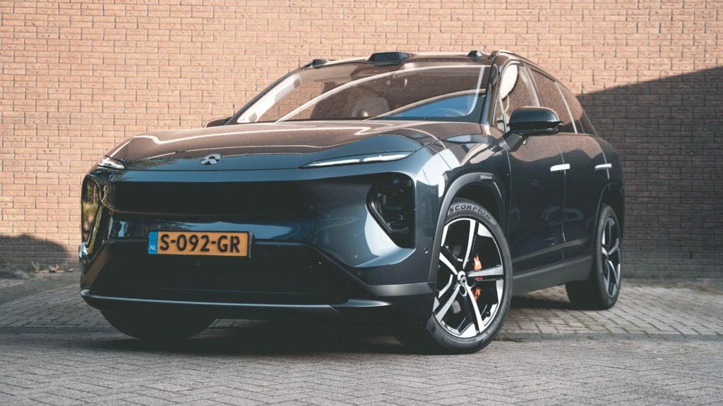 NIO, <strong>Dubbeltest EL7 &#038; ET7:</strong> familie NIO heerst als een Chinese keizer op de weg