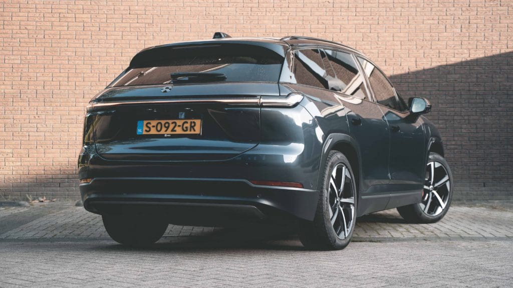 NIO, <strong>Dubbeltest EL7 &#038; ET7:</strong> familie NIO heerst als een Chinese keizer op de weg